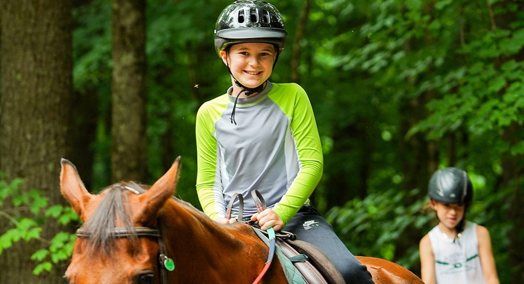 Special activities at summer camp in Maine